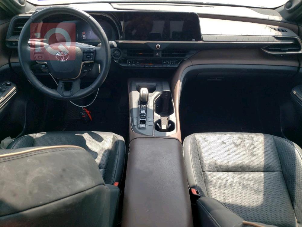 تۆیۆتا کراون